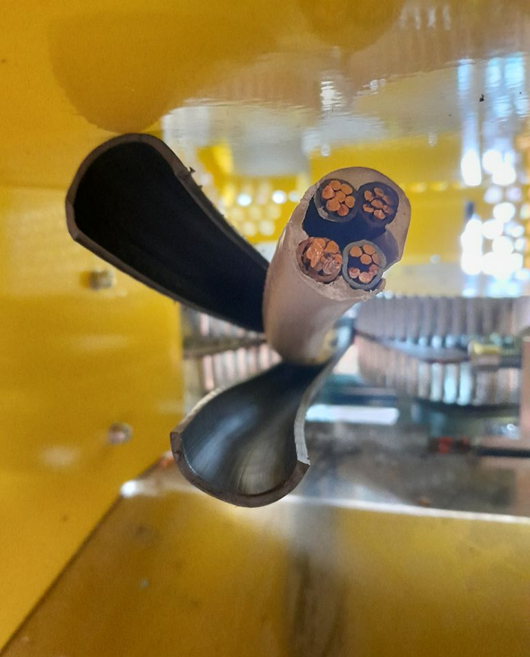 Kabels laten verwerken